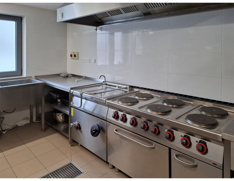 Project of gastro-provision in multipurpose house Valeč